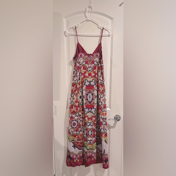 Multi-colored floral maxi dress - Picture 2 of 3